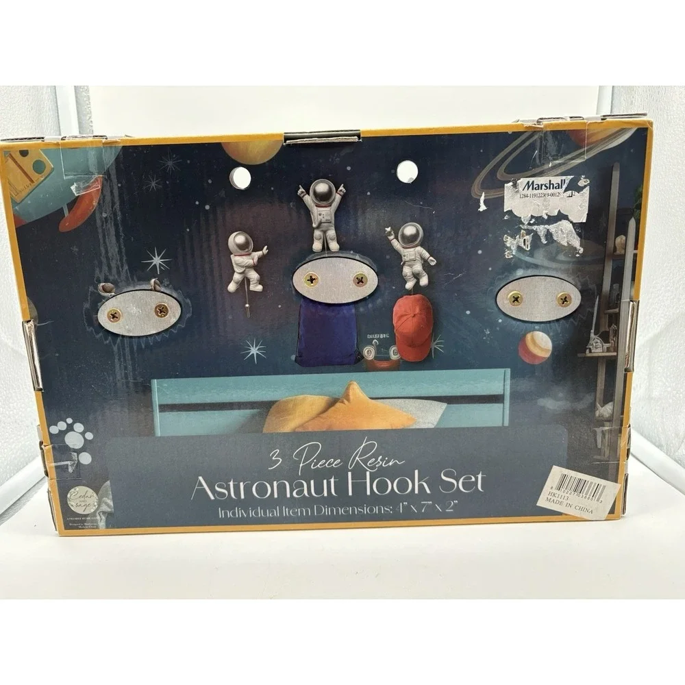 3 Piece Resin Astronaut Hook Set, outer space 4